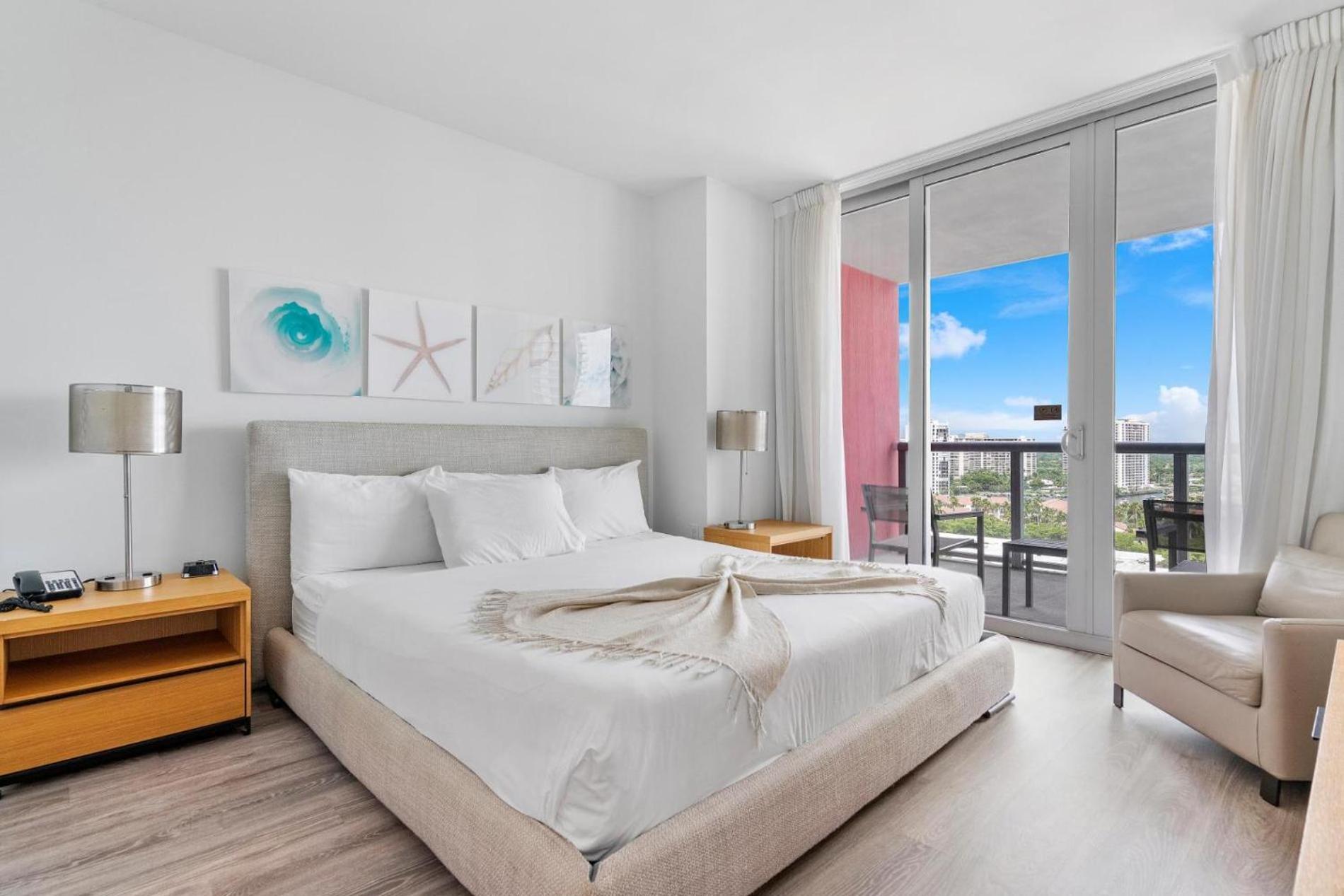 Modern One Bedroom Rental At Beach Walk Resort Miami 18Th Floor Hallandale Beach Exterior photo